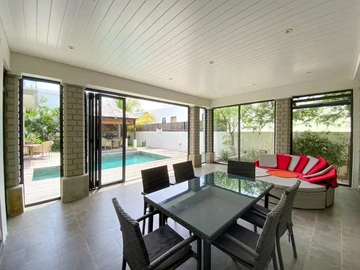 5 Bedroom Villa