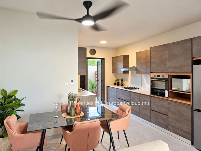 Modern Apartment | Garden Level | Peaceful & Residential Neighbourhood