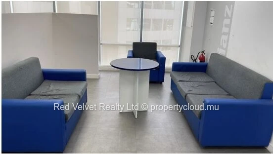 722m² Furnished Office Floor for Rent – Ebène Cybercity | Ready-to-Operate