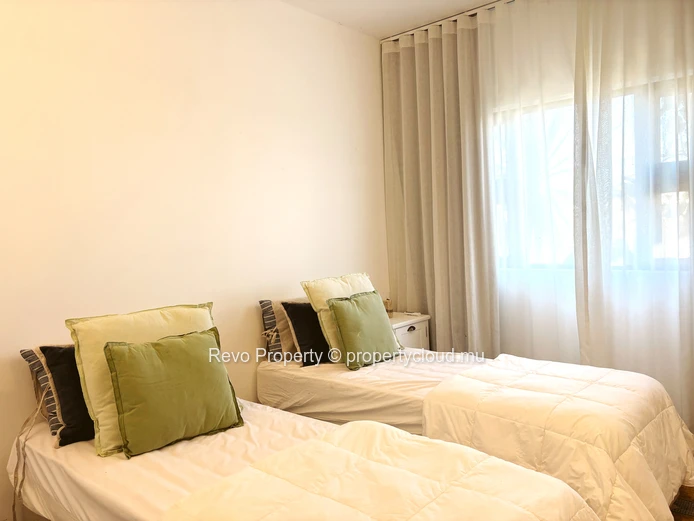 Seafront Ground Floor Apartment : St Antoine Residences