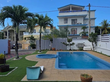 5 Bedroom Villa