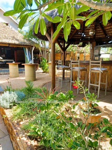 15 Bedroom Guest House For Sale in Albion