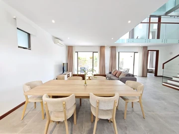 4 Bedroom Villa