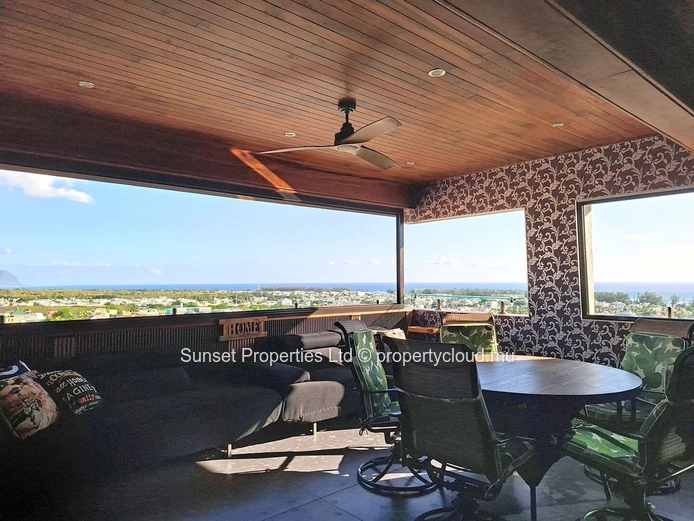 Penthouse | 3 Bedrooms | Sea & Mountain Views