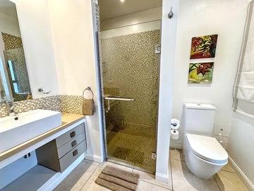 4 Bedroom Apartment