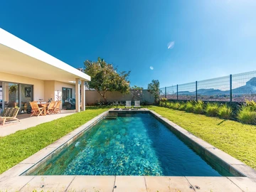 4 Bedroom Villa