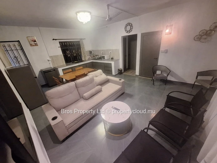 35 000 Rs/mois | Appartements de 2 chambres récemment meublés à louer à Trou aux Biches