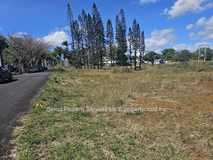 Prime Freehold Land for Sale in Moka