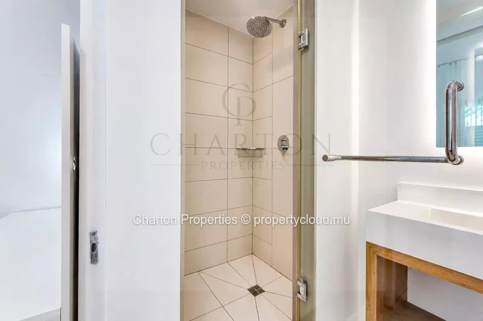 Appartement de 3 chambres en suite avec un vaste balcon à Pereybère