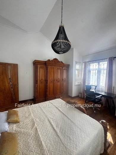 Maison meublée de 5 chambres à louer à Vacoas