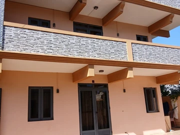 12 Bedroom Building