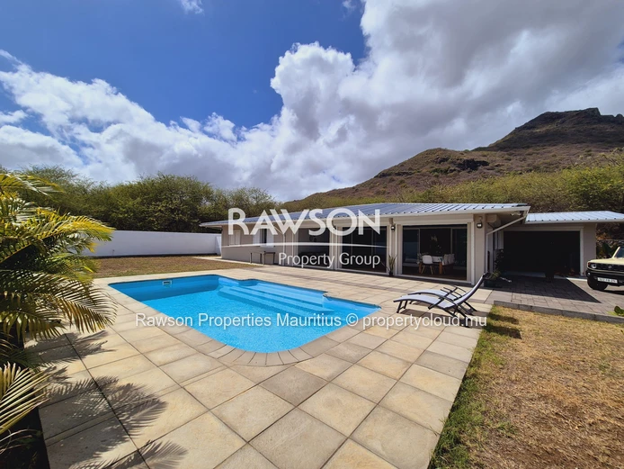 House | 4 Bedrooms | Private Pool & Landscaped Garden | Tamarin 