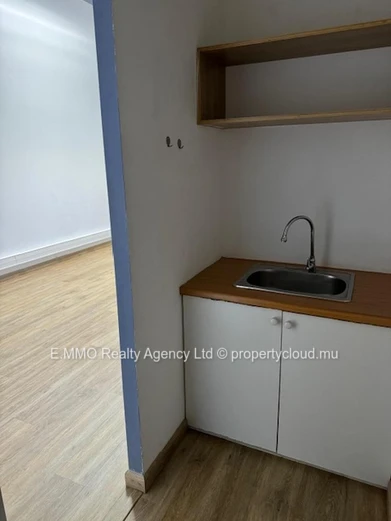Bureau(x) à louer à Phoenix - Rs 35 000 - Contactez-nous maintenant!