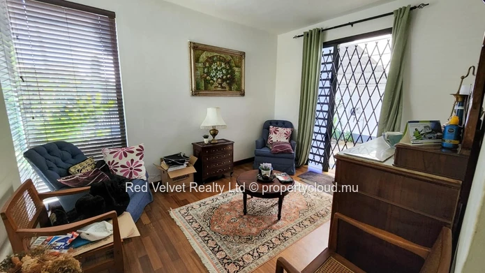 Spacieuse maison de 6 chambres à vendre à Beau Bassin