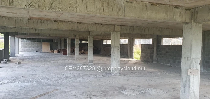 Ferme Avicole Entièrement Équipée à Vendre – La Martinière, Chamouny