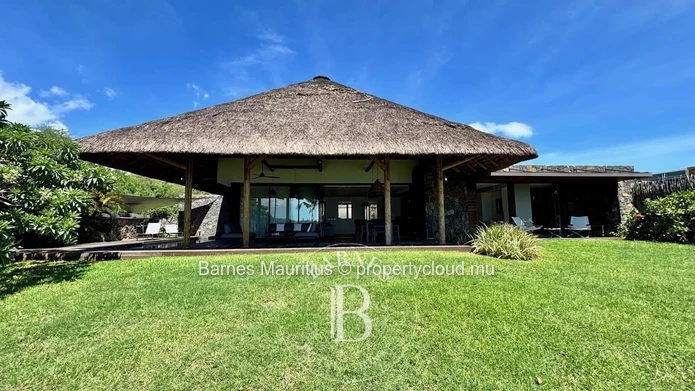 RIVIÈRE NOIRE – Villa en bord de mer - 3 chambres
