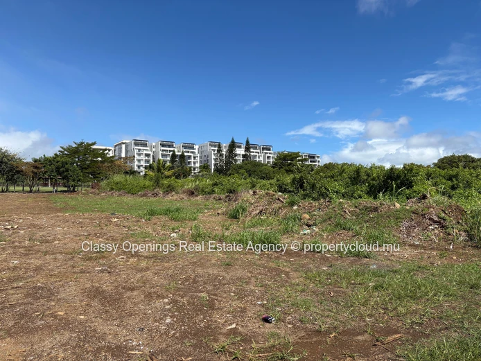 Terrain 4 225 m² Sodnac — Dégagé, vue montagne, proche commerces