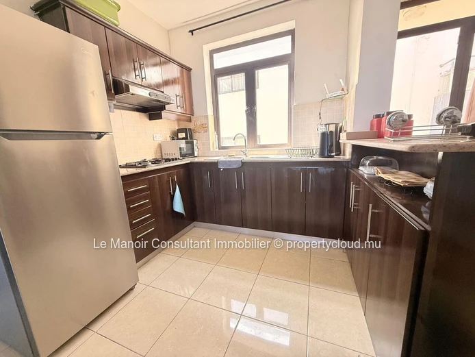 3-Bedroom Apartment - Sea view - Close to bus stop, shops and beaches