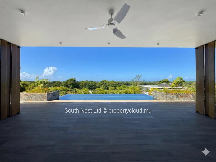 Luxury villa with access to a 5-star lifestyle in Valriche