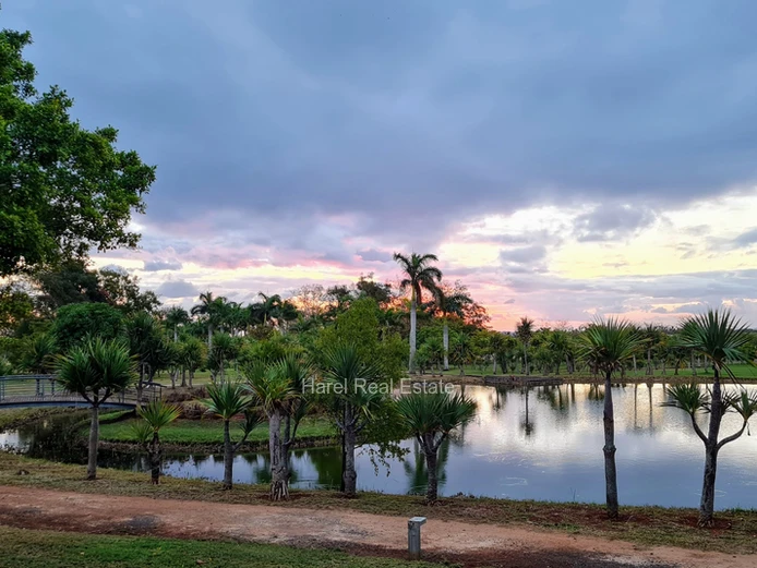 Royal Park – rez-de-chaussée avec piscine privée