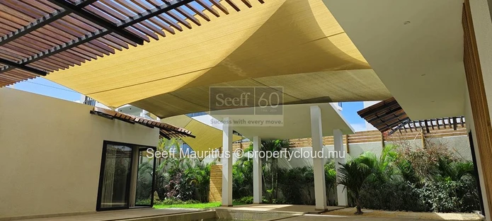 Grand Baie Gem: Stylish Villas with Private Pool
