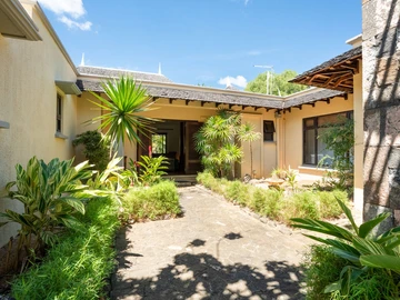 5 Bedroom Villa