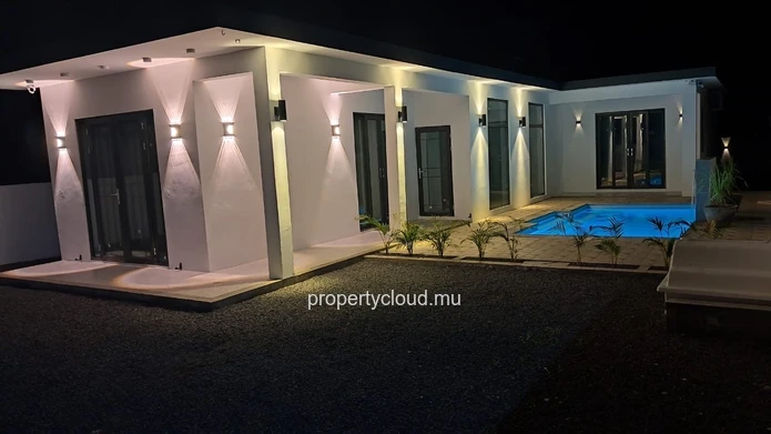 Magnificent New Villa in Grand Baie - Garden and Pool View!