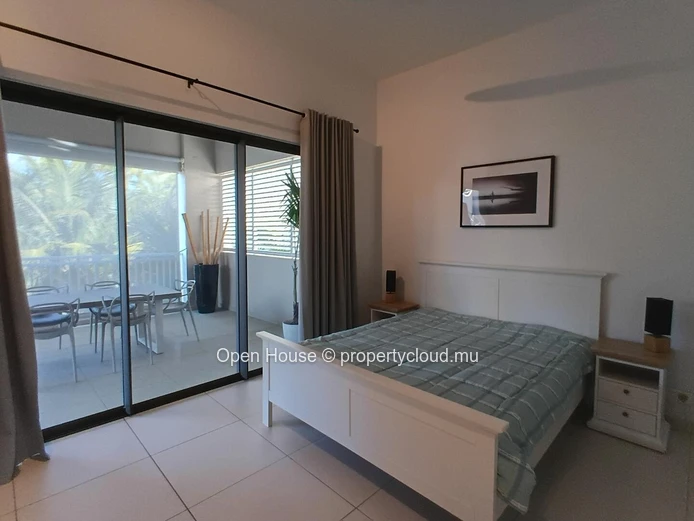 Luxury 3-Bedroom Penthouse with Private Pool in Pereybere