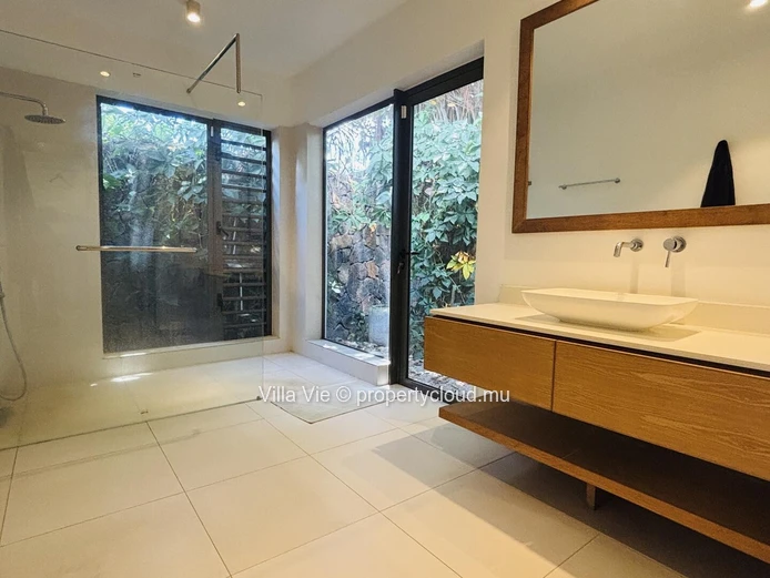 Pointe aux Canonniers - Belle maison familiale de 4 chambres en-suite avec piscine