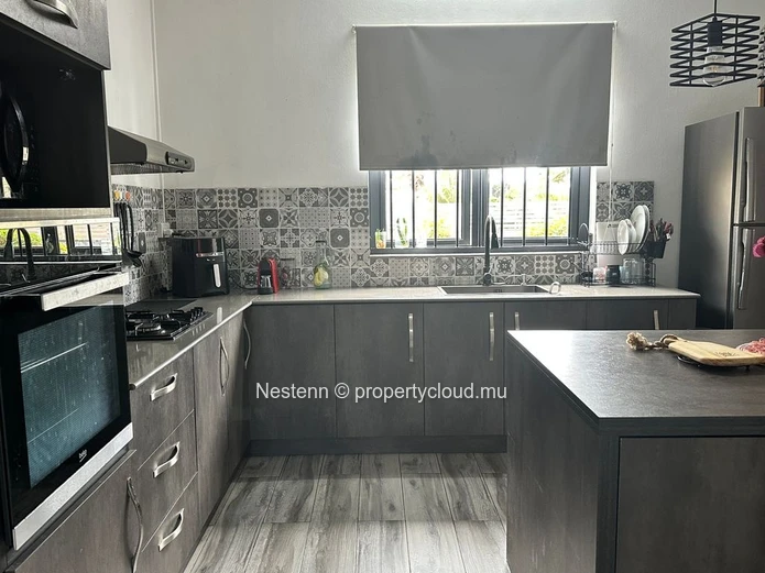  Belle Maison Semi-Meublée dans un Quartier Paisible  