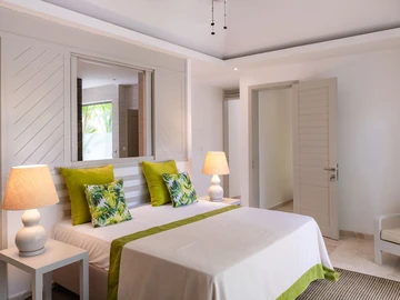 8 Bedroom Villa