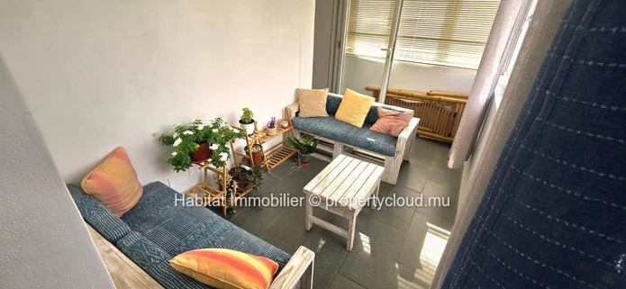 To rent: Apartment of 146 m² in Floréal