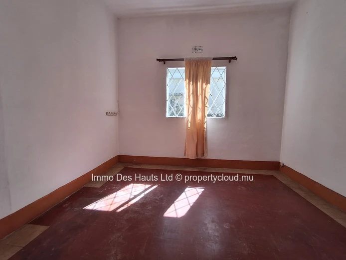 Maison de 3 chambres non meublé en vente la caverne Vacoas