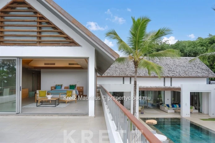 Exceptional Island Signature Villa in the Heart of the Golf Estate