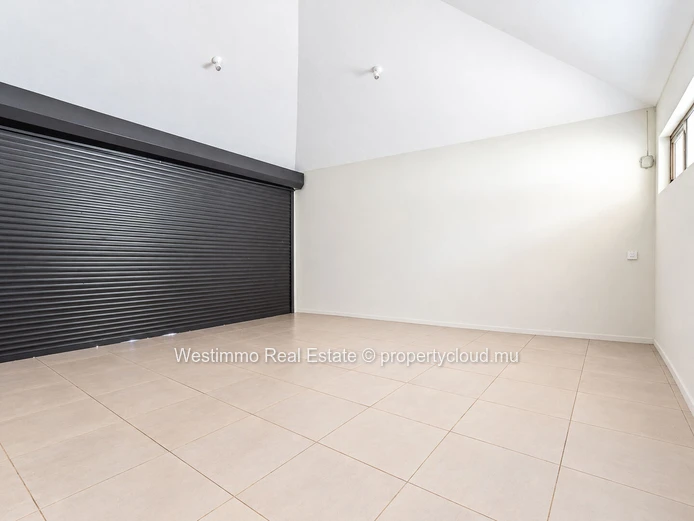 4-bedroom family villa with pool in Black River