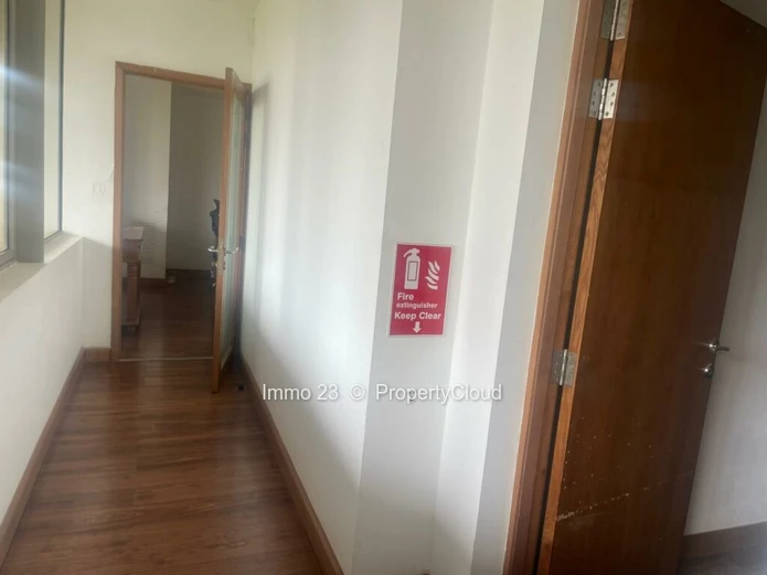 Big Office of 392 Square Meters