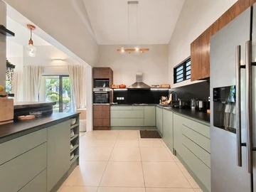 4 Bedroom Villa