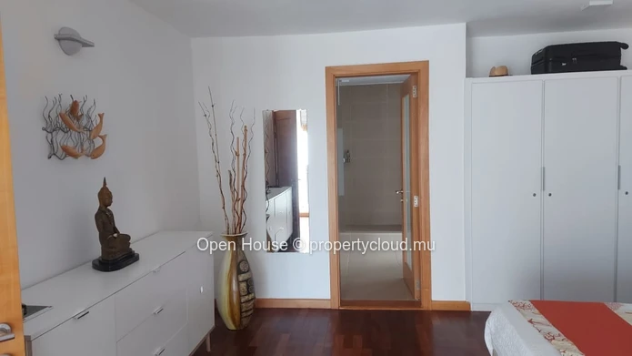 Great opportunity - Trou aux Biches - Apartment R+2 for sale, 112m², communal pool, beach within walking distance, pa...