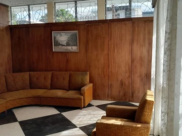 Ground floor of a house for rent as office in the center town of Quatre-Bornes- Good Opportunity !!