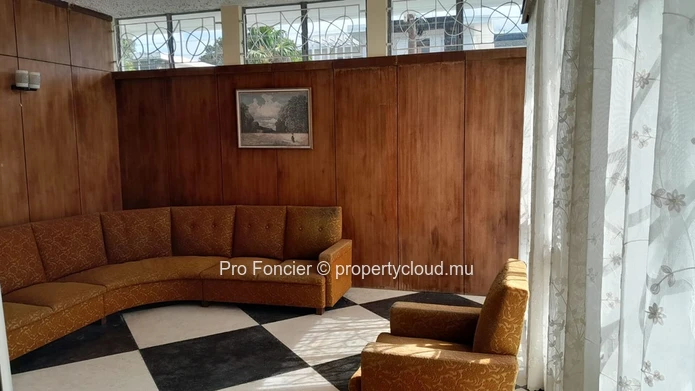 Ground floor of a house for rent as office in the center town of Quatre-Bornes- Good Opportunity !!