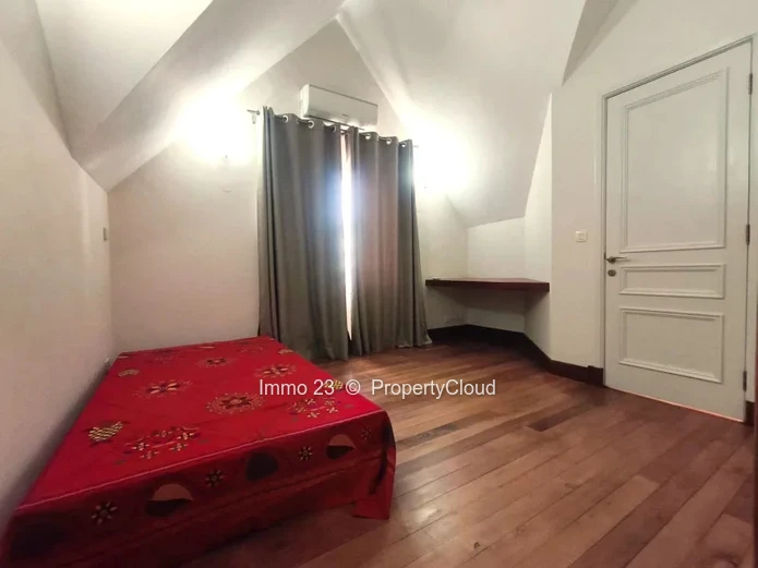 House / Villa - 4 bedrooms - Quatre Bornes