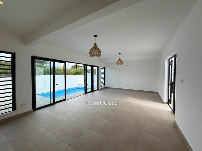 À Vendre | Villa Neuve De 3 Chambres Avec Piscine Privée À Grand-Baie | Rs 11 M, Négociable