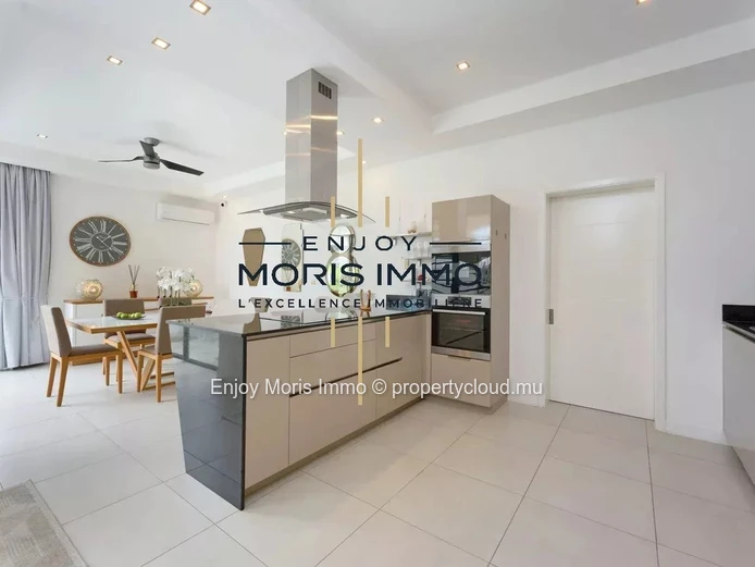 Superbe Villa Moderne avec Piscine – À vendre  à Cap Malheureux