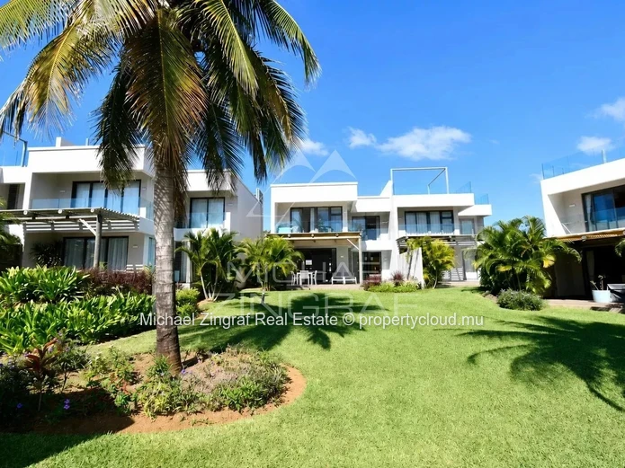 Mauritius - Duplex 3 bedrooms in secure residence in Grand Bay