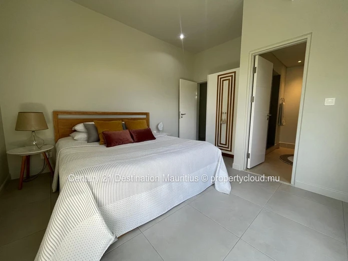 Appartement d’exception en marina avec vue imprenable sur les montagnes
