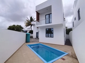 4 Bedroom Villa