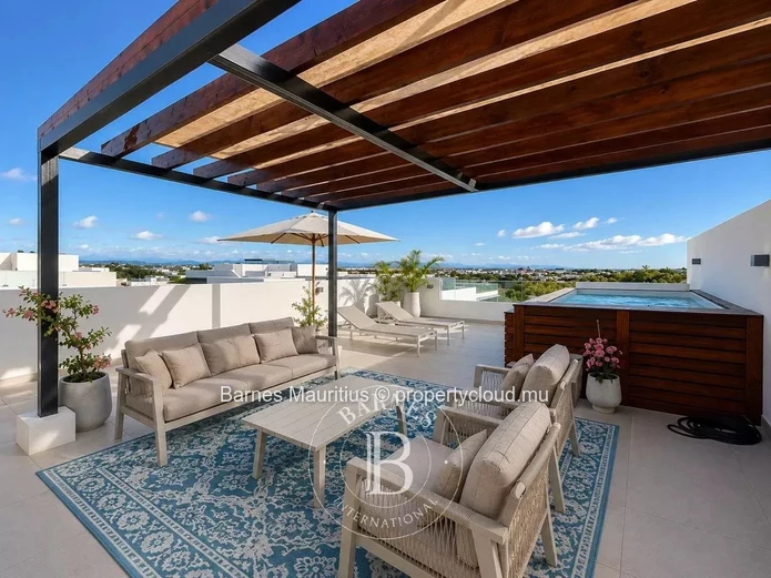PÉREYBÈRE – Superbe penthouse avec rooftop privatif – 3 chambres