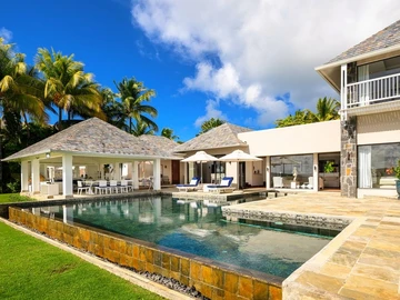 6 Bedroom House