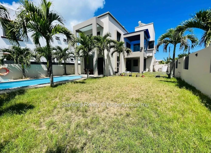 Apartment for Rent - 3 Bedrooms, Mont Choisy, North