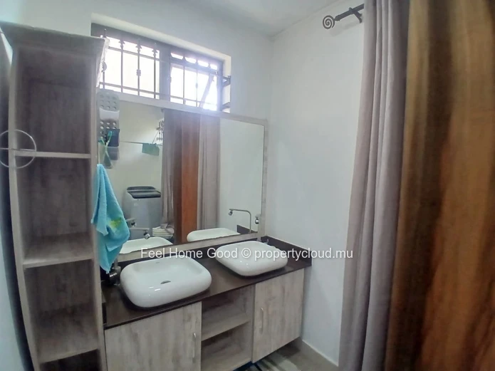 For rent in Flic en Flac | Furnished ground floor of a villa with private pool